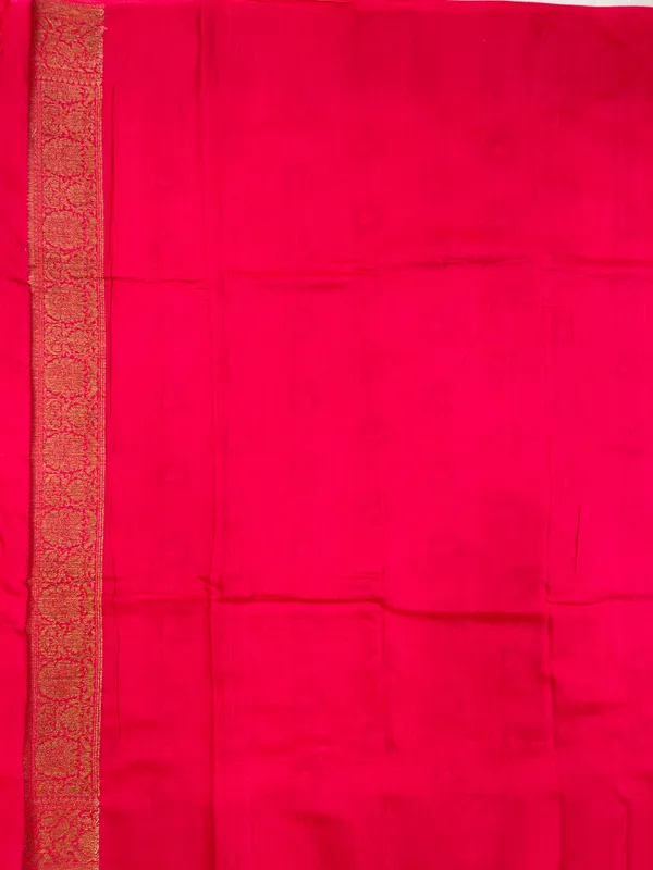 Humairah_Pure_Handloom_Red_Munga_Silk_Floral_Minkari_Copper_Zari_Booti_with_Floral_Zari_Jaal_Pallu_Zari_Border_and_Red_Blouse