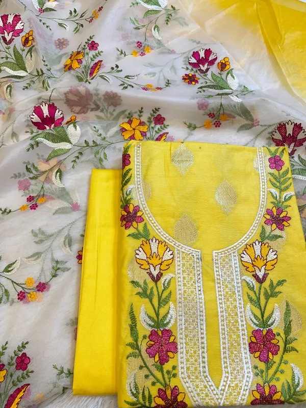 Yellow_Dyable_Cotton_Silk_Minakari_Embroidered_Neck_Floral_Booti_Banarasi_Suit_140IM_DCS1