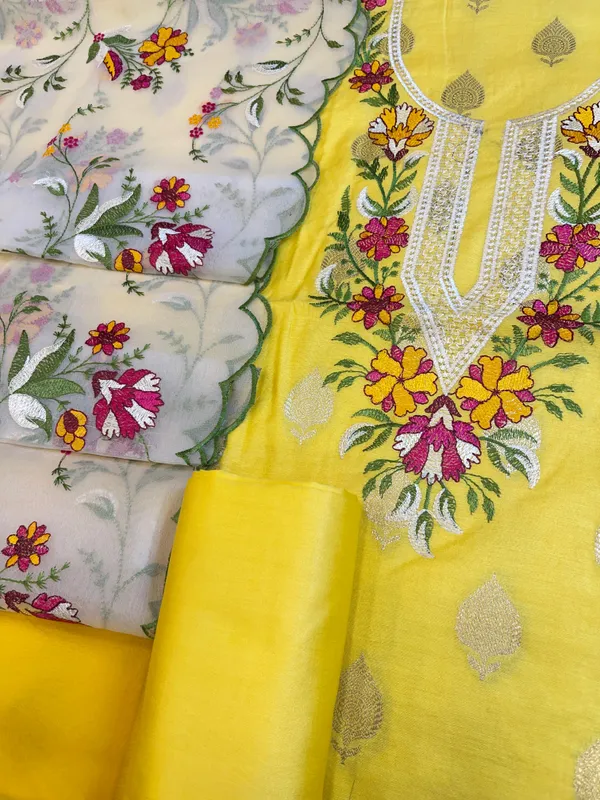 Yellow_Dyable_Cotton_Silk_Minakari_Embroidered_Neck_Floral_Booti_Banarasi_Suit_140IM_DCS1