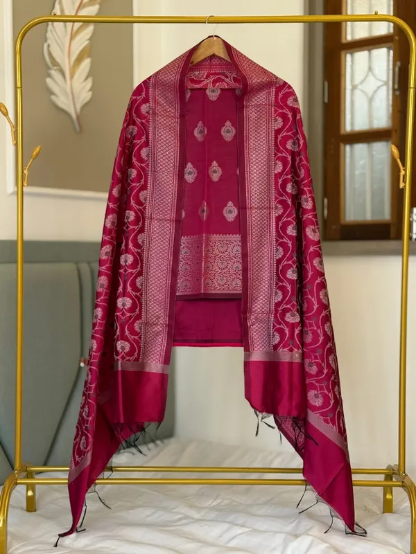 Magenta_Dupion_Silk_Banarasi_Suit_with_Intricate_Jaal_Dupatta_600SKL_SD7