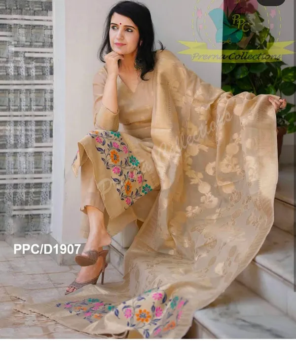 Beige_Cotton_Floral_Zari_Booti_Banarasi_Suit_with_Sleeves_and_Jamdani_Dupatta_650SKL_JM23