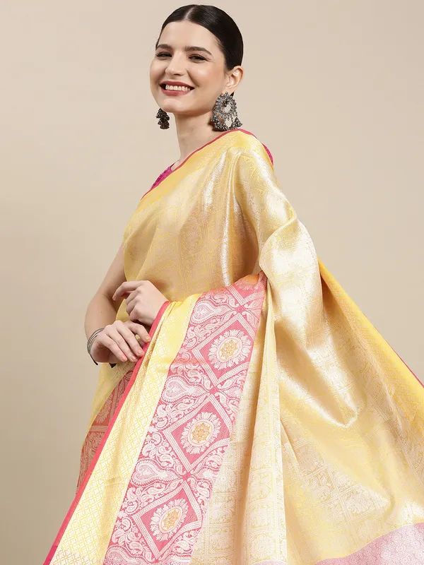 Gold_Kanjeevaram_Banarasi_Sarees_For_Women_GEMA10