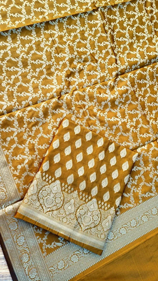 Mustard_Gold_Katan_Silk_Floral_Zari_Booti_Banarasi_With_Floral_Jaal_Dupatta_Suit_Set_Skl_Pk8