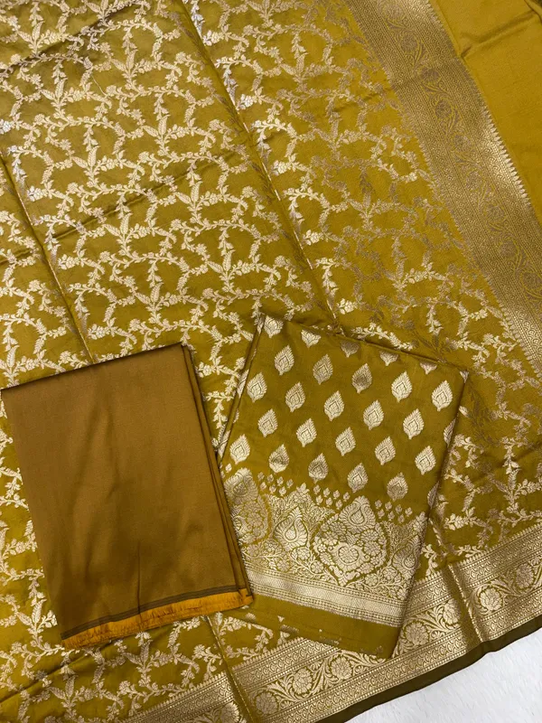 Mustard_Gold_Katan_Silk_Floral_Zari_Booti_Banarasi_With_Floral_Jaal_Dupatta_Suit_Set_Skl_Pk8