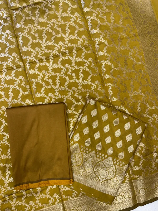 Mustard_Gold_Katan_Silk_Floral_Zari_Booti_Banarasi_With_Floral_Jaal_Dupatta_Suit_Set_Skl_Pk8