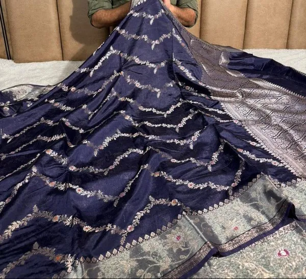 Navy_Blue_Semi_Chiniya_Silk_Meenakari_Aada_Zari_Jaal_Zari_Border_Banarasi_Saree_115AM_SC10