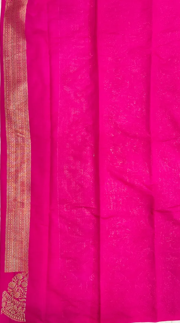 Humairah_Presents_Magenta_Semi_Georgette_Golden_Zari_Stripe_Banarasi_Saree_with_Blouse.