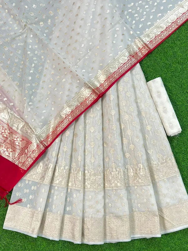 Off-White_Chanderi_Lorex_Zari_Lehenga_And_Floral_Booti_Blouse_With_Red_Border_Dupatta_250PNJ_LNG21