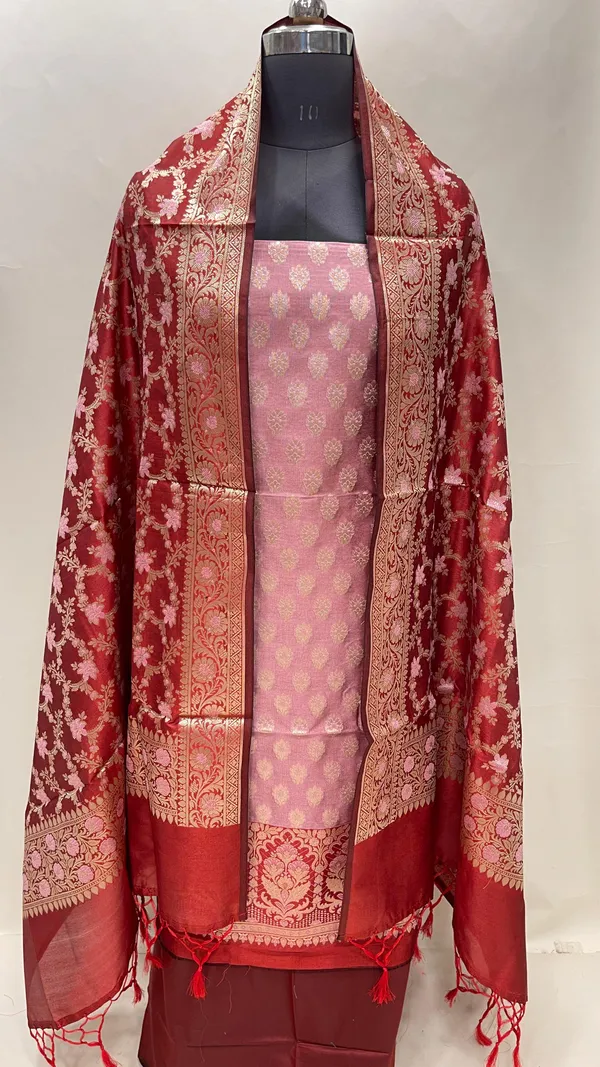 Humairah_Presents_Rose_Pink_Floral_Zari_Booti_3_pcs_Suit_Set_with_Contrast_Red_Plain_Bottom_and_Floral_Minakari_Zari_Jaal_Red_Dupatta_ASD_139