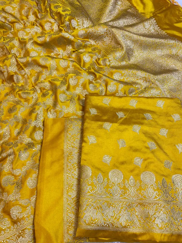 Mustard_Gold_Premium_Handloom_Plain_Floral_Zari_Dyable_Booti_Banarasi_Suit_30AJ_MSR31