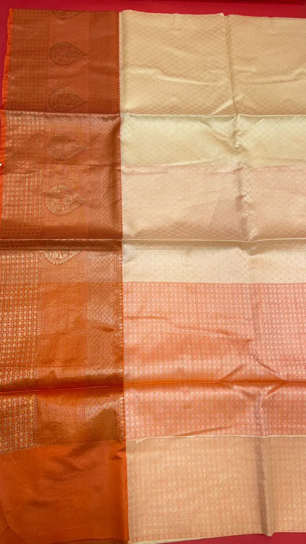 Cream_Art_Silk/Tanchoi_Banarasi_Sarees_For_Women_GEBC15