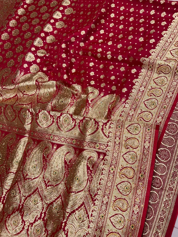 Humairah_Presents_Maroon_Satin_Silk_Half_Half_Patli_Zari_Booti_Low_Stone_Work_Saree_with_Banarasi_Pallu_and_Maroon_Blouse