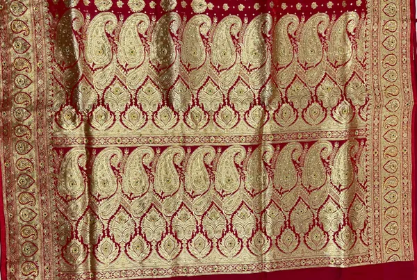 Humairah_Presents_Maroon_Satin_Silk_Half_Half_Patli_Zari_Booti_Low_Stone_Work_Saree_with_Banarasi_Pallu_and_Maroon_Blouse