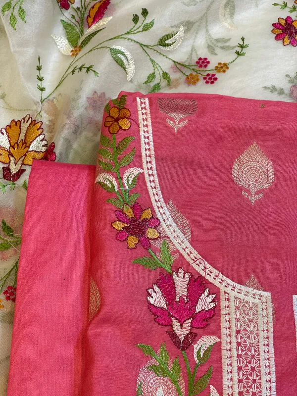 Pink_Dyable_Cotton_Silk_Minakari_Embroidered_Neck_Floral_Booti_Banarasi_Suit_140IM_DCS6