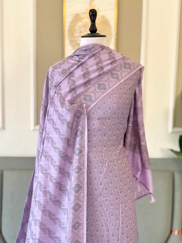 Lilac_Spun_Cotton_Tanchui_Banarasi_Suit_With_Aada_Jaal_Dupatta_150Pnj_Sc4