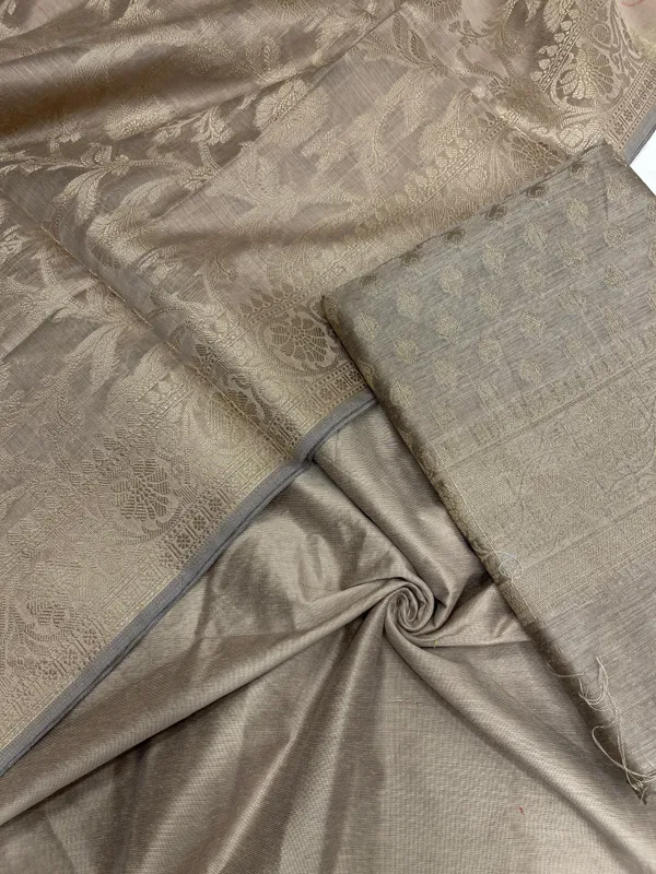 Humairah_Beige_Cotton_Floral_Zari_Chunri_Booti_3_pcs_Suit_set_with_Plain_Bottom_and_Floral_Tilfi_Zari_Jaal_Beige_Dupatta