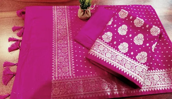 Magenta_Katan_Georgette_Silver_Zari_Booti_Banarasi_Suit_Set_with_Chunri_Booti_1200SKL_KG9