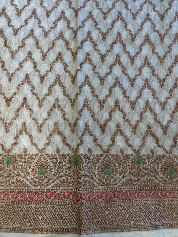 Off_white_Cotton_Resham_Zari_Zig-Zag_Banarasi_Suit_625SHL_CT31