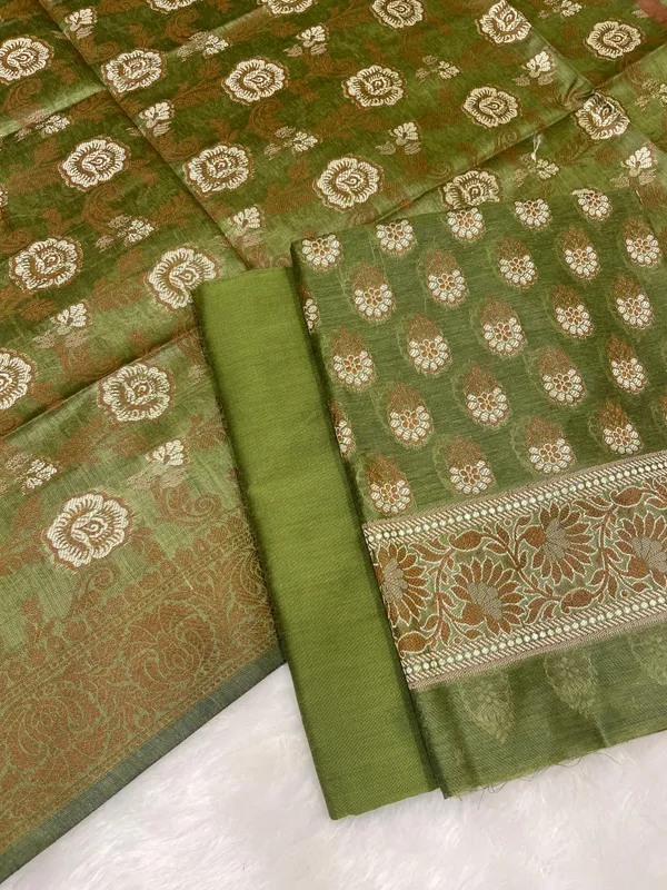 Humairah_Pistachio_Green_Cotton_Floral_Resham_Mina_Booti_3_pcs_Suit_set_with_Plain_Bottom_and_Resham_Zari_Chunri_Booti_Pistachio_Green_Dupatta