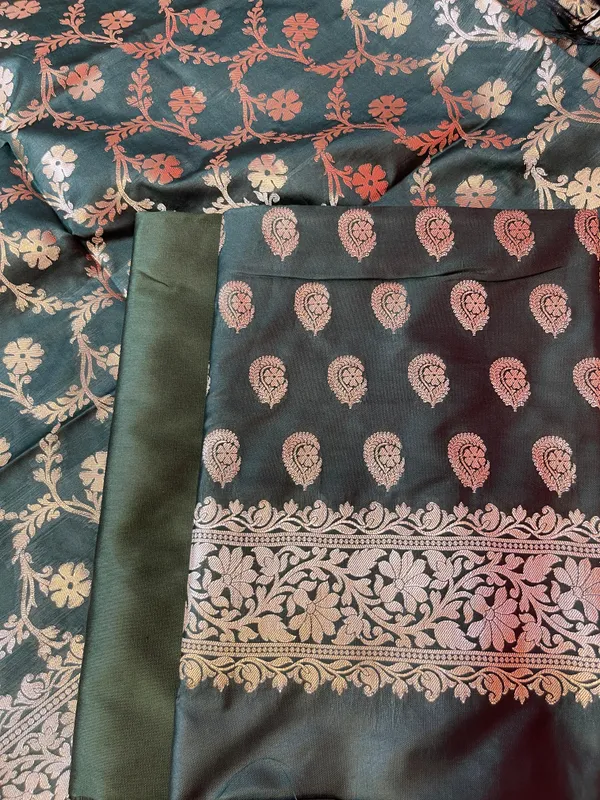 Dark_Green_Semi_Silk_Floral_Zari_Booti_Banarasi_3_pcs_Suit_Set_900AJ_SK19