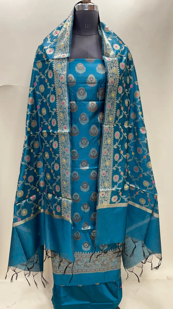 Humairah_Dark_Seagreen_Cotton_Floral_Zari_Resham_Mina_Boota_3_pcs_Suit_set_with_Plain_Bottom_and_Floral_Zari_Mina_Jaal_Dark_Seagreen_Dupatta