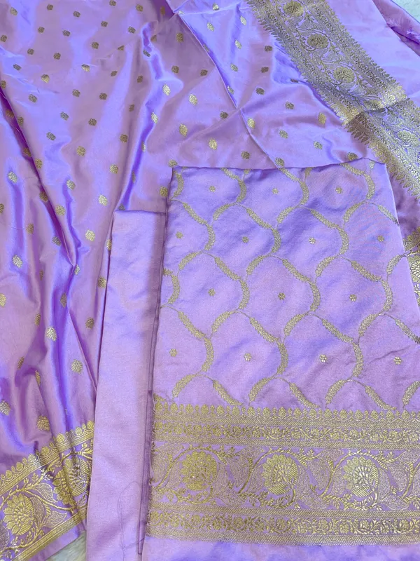 Purple_Mashru_Silk_Floral_Zari_Booti_with_Zari_Jaal_Dupatta_Handloom_Banarasi_3_pcs_Suit_Set_3000AJ_MSR7