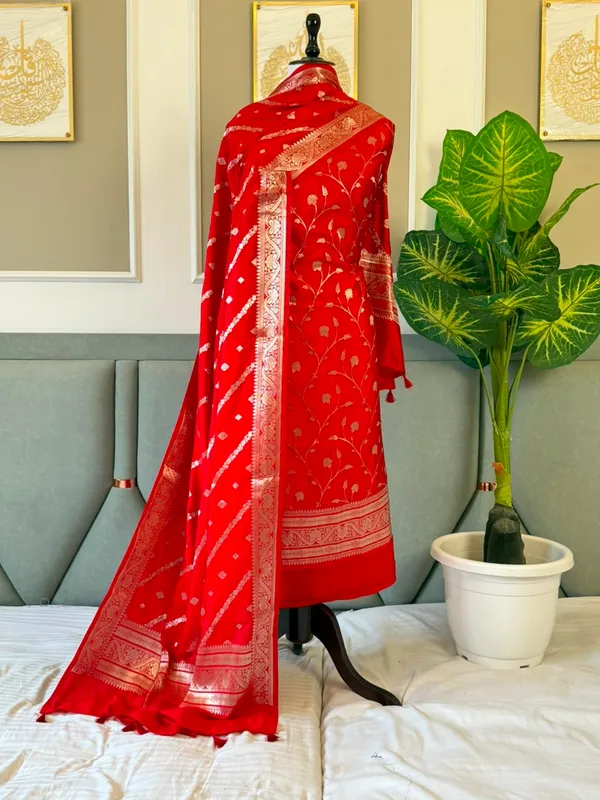 Red_Mango_Silk_Zari_Jaal_Daman_Weaved_Banarasi_Suit_With_Aada_Stripe_Dupatta_140PNJ_MS1