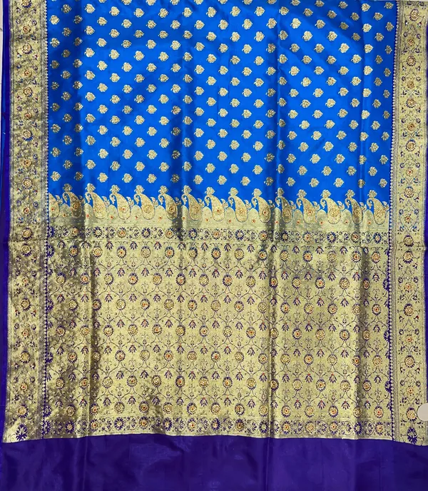 Humairah_Presents_Turqouise_Blue_Satin_Silk_Floral_Zari_Booti_Heavy_Stone_Work_Banarasi_Saree_with_Contrast_Blue_Pallu_and_Blue_Blouse