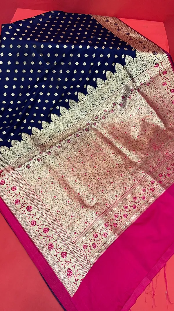 Humairah_Presents_Navy_Blue_Satin_Silk_Saree_With_Blouse_Piece_GEJA27