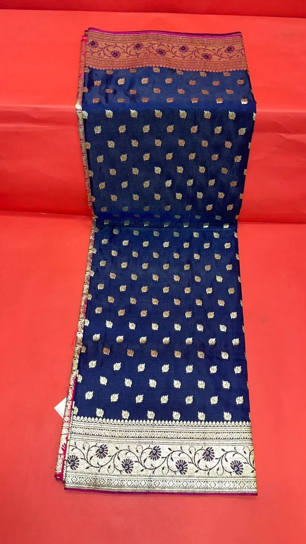 Humairah_Presents_Navy_Blue_Satin_Silk_Saree_With_Blouse_Piece_GEJA27
