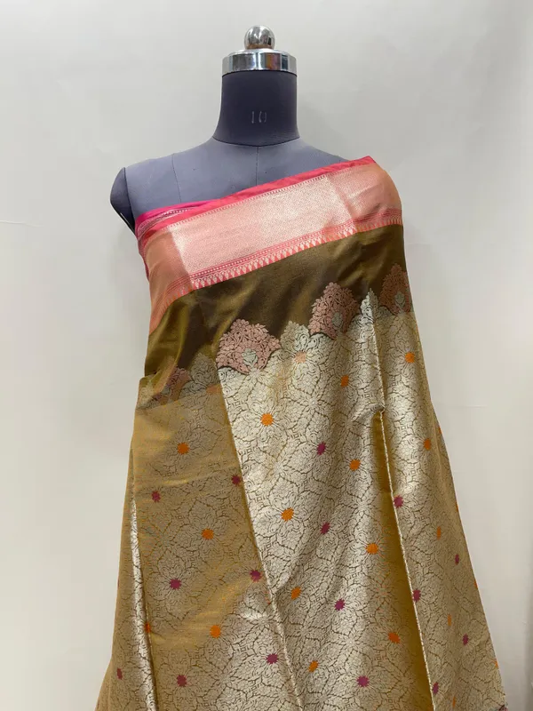 Humairah_Presents_Mehndi_Green_Floral_Stripe_Diagonal_Zari_Mina_Jaal_and_Copper_and_Silver_Boota_with_Contrast_Maroon_Pallu_Banarasi_Zari_Border_and_Pink_Blouse