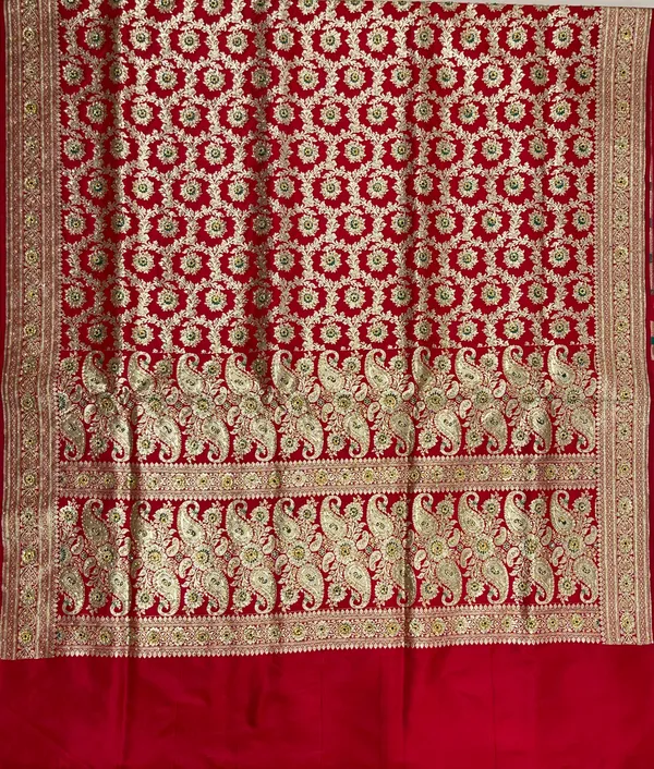 Humairah_Presents_Red_Satin_Silk_Floral_Mina_Zari_Jaal_Low_Stone_Work_Saree_with_Paisley_Floral_Pallu_and_Red_Blouse