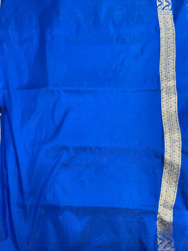Humairah_Presents_Blue_Satin_Silk_Floral_Zari_Stripe_Heavy_Stone_Work_Banarasi_Saree_with_Skirt_Zig-Zag_Zari_Border_and_Blue_Blouse