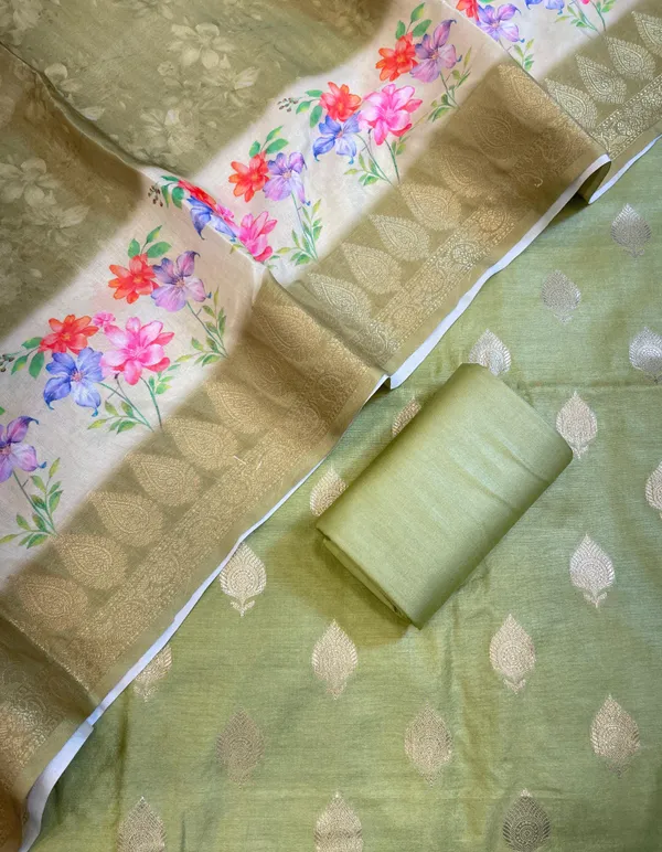 Green_Cotton_Silk_Dyable_Floral_Zari_Booti_with_Digital_Print_Dupatta_Banarasi_3_pcs_Suit_Set_11IM_DCS4
