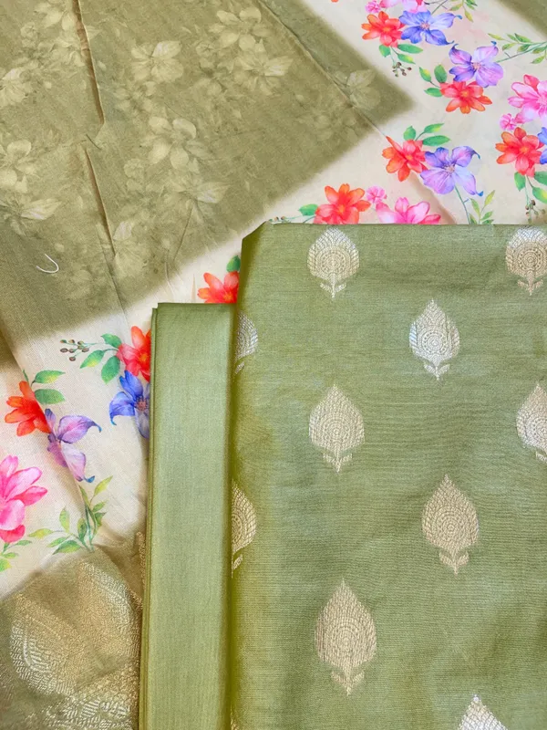 Green_Cotton_Silk_Dyable_Floral_Zari_Booti_with_Digital_Print_Dupatta_Banarasi_3_pcs_Suit_Set_11IM_DCS4