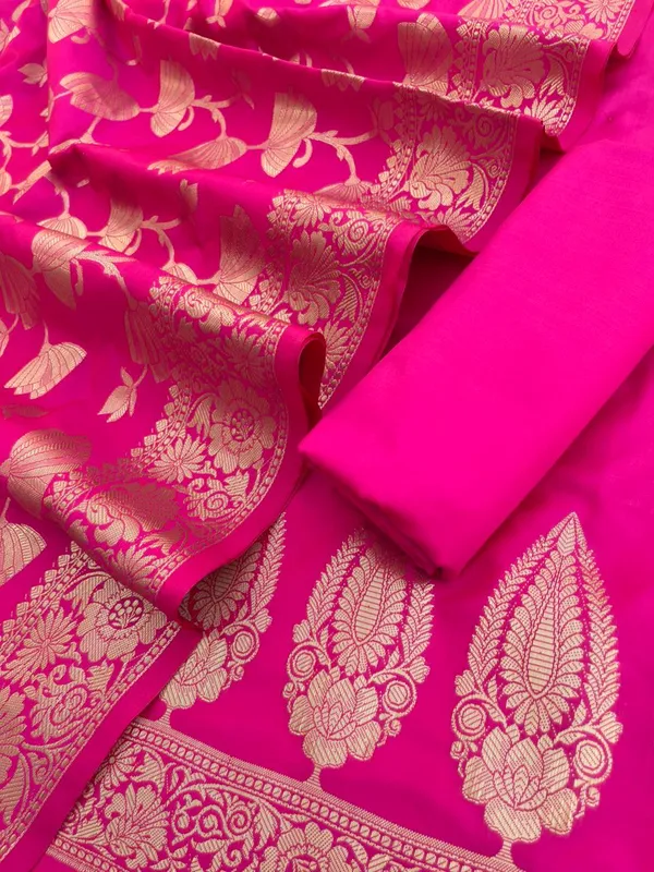 Magenta_Katan_Silk_Plain_Zari_Booti_with_Floral_Zari_Jaal_Banarasi_3_pcs_Suit_Set_800SKL_KSP5