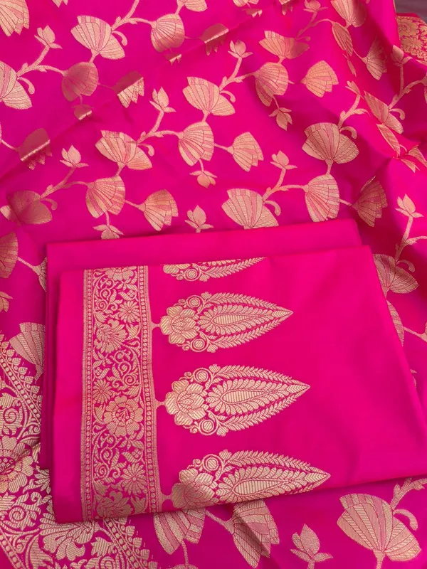 Magenta_Katan_Silk_Plain_Zari_Booti_with_Floral_Zari_Jaal_Banarasi_3_pcs_Suit_Set_800SKL_KSP5