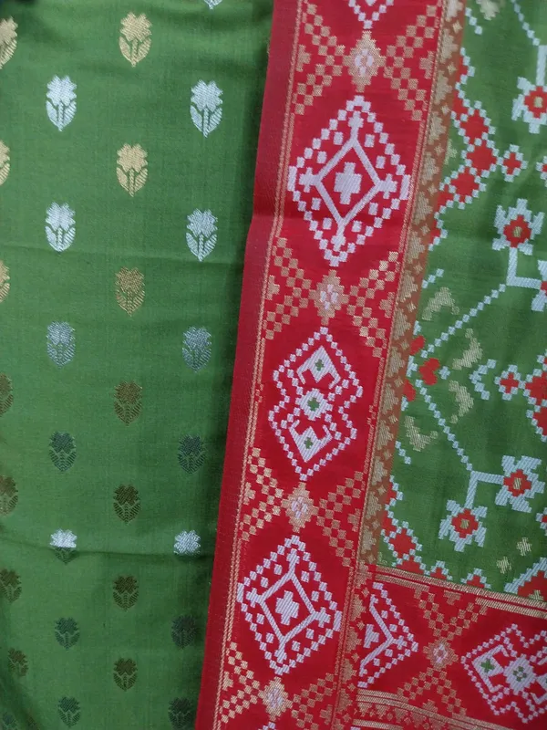Green_Katan_Silk_Sona_Rupa_Floral_Booti_Banarasi_Suit_with_Patola_Dupatta_700SKL_KSP2