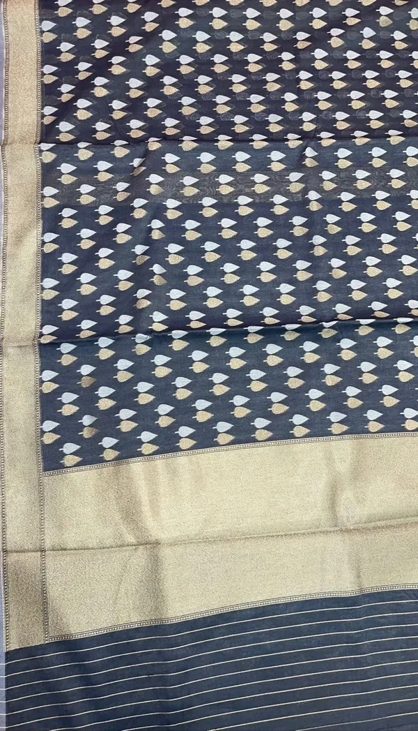 Black_Cotton_Blend_Banarasi_Sarees_For_Women_GEASF_700