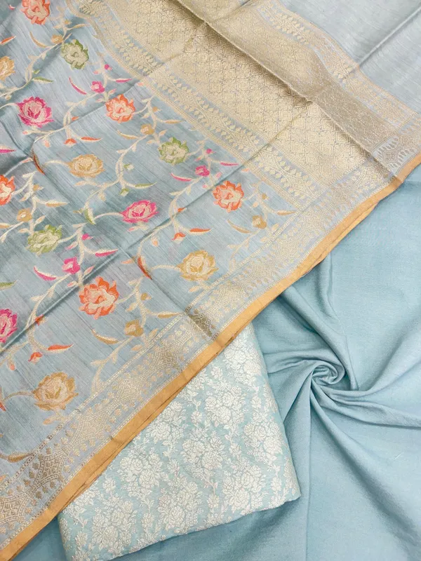 Humairah_Pure_Handloom_Light_Grey_Munga_Silk_Floral_Zari_Tilfi_Boota_Jaal_3pcs_Suit_with_Floral_Mina_Zari_Tilfi_Jaal_Dupatta_and_Plain_Light_Grey_Bottom