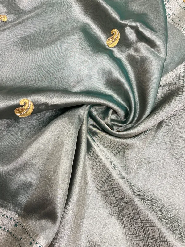 Humairah_Presents_Sea_Green_Lace_Work_Zardozi_Pattern_Patch_Work_Saree_with_Jacquard_Blouse