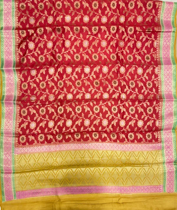 Humairah_Pure_Handloom_Red_Munga_Silk_Floral_Silver_Minkari_Zari_Jaal_with_Contrast_Gold_Zig-Zag_Pallu_and_Rangkaat_Zari_Border_with_Mustard_Blouse
