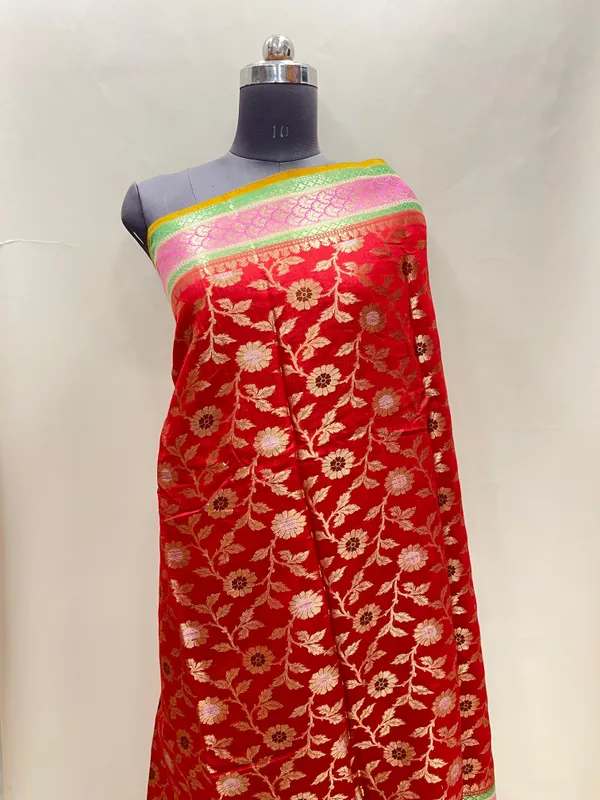 Humairah_Pure_Handloom_Red_Munga_Silk_Floral_Silver_Minkari_Zari_Jaal_with_Contrast_Gold_Zig-Zag_Pallu_and_Rangkaat_Zari_Border_with_Mustard_Blouse