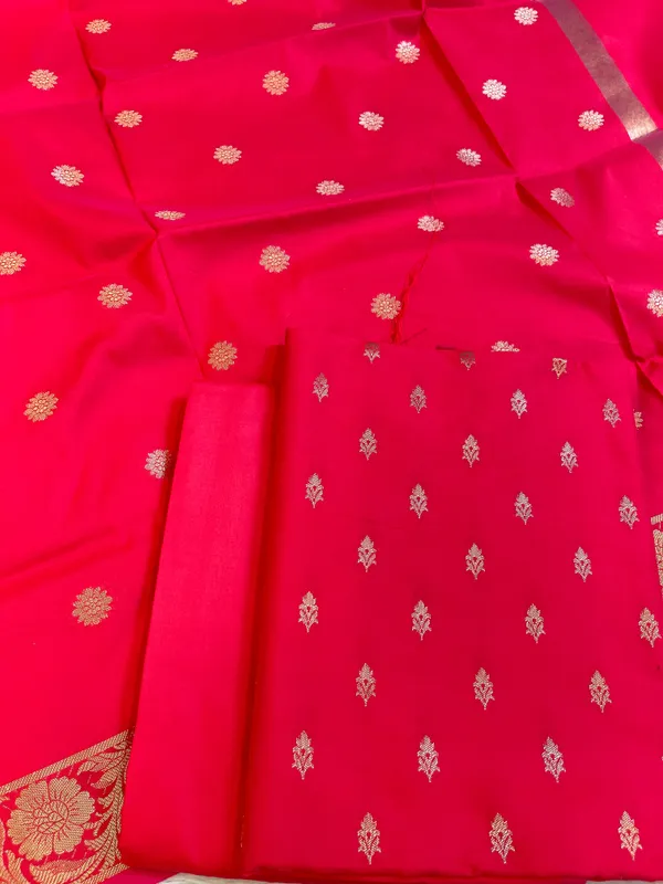 Dark_Pink_Kiran_Silk_Floral_Zari_Booti_Banarasi_Suit_65SKL_KRN1