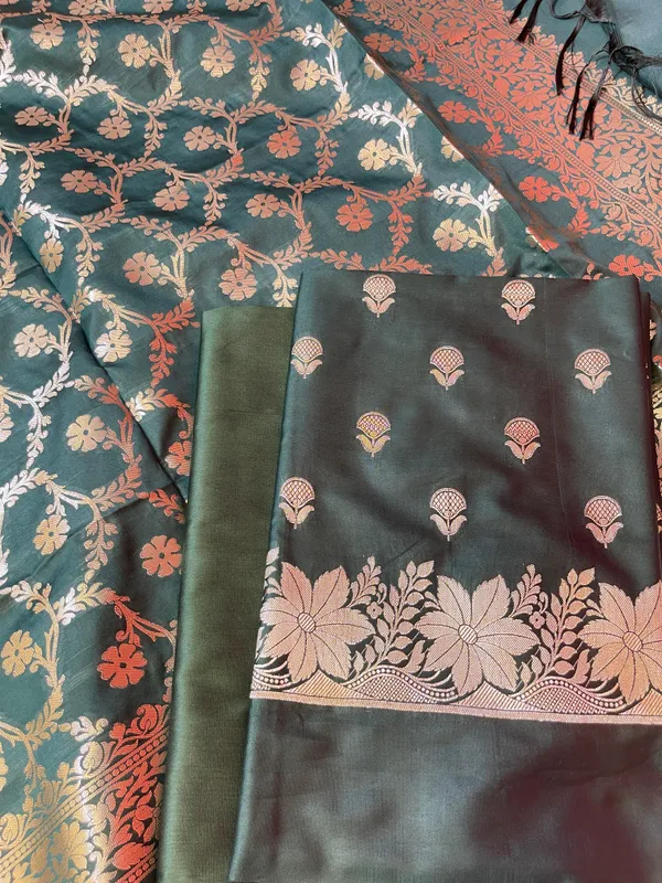Dark_Green_Semi_Silk_Floral_Zari_Booti_Banarasi_3_pcs_Suit_Set_with_Zari_Jaal_Dupatta_900AJ_SK26