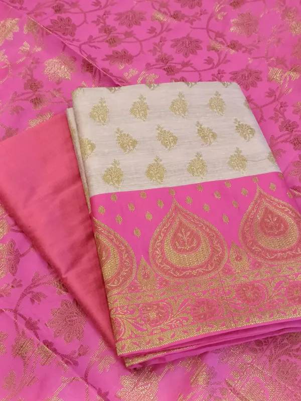 Light_Magenta_Cotton_Floral_Zari_Booti_with_Contrast_Maroon_Silk_Border_Banarasi_Suit_525IM_CTN3