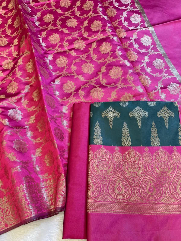 Darkgreen_Art_Silk_Floral_Zari_Booti_Contrast_Banarasi_Suit_with_Magenta_Dupatta_625AJ_TPT27