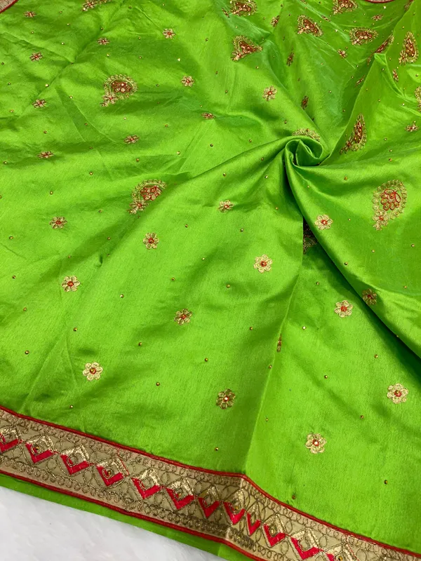 Green_Cotton_Blend_Zari_Embroidery_Banarasi_Saree_600KS_4