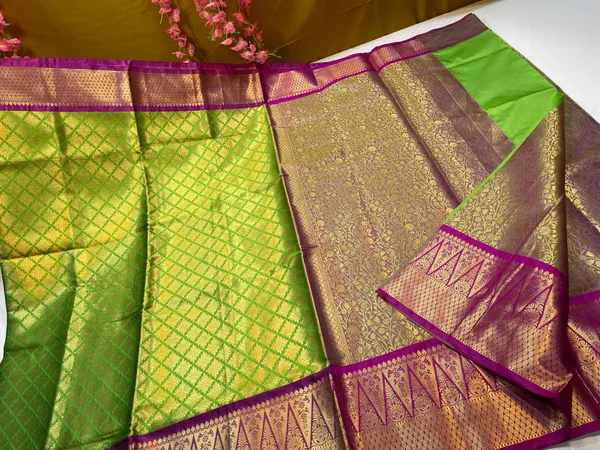 Green_Semi_Kanchi_Silk_Brocade_Contrast_Purple_Border_Banarasi_Saree_MS_SK10