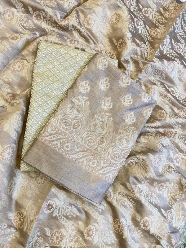 Beige_Cotton_Floral_Resham_Booti_Contrast_Green_Dupatta_Banarasi_Suit_600AJ_PJS17